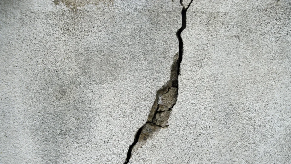 crack in basement wall leaking water